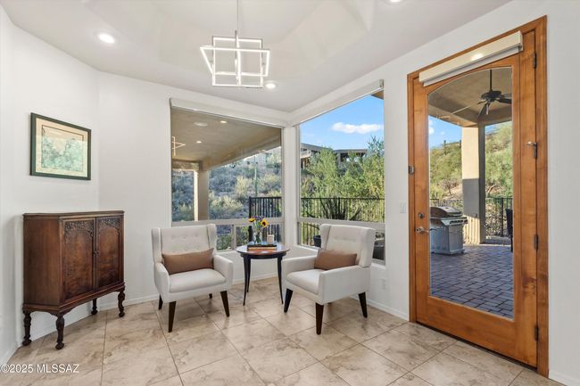 10-Breakfast Nook | Image 12