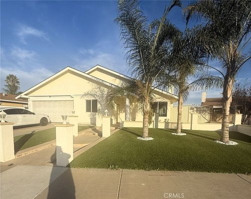 13380 Larkhaven Dr, Moreno Valley, CA, 92553-3205 | Card Image
