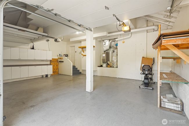 Big 3 car garage | Image 28