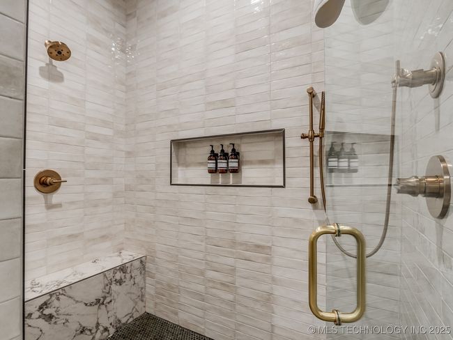 56 Center Ln, House other with 4 bedrooms, 4 bathrooms and null parking in Carlton Landing OK | Image 26
