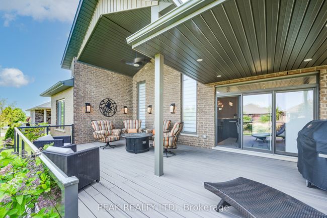 8 Loganville Lane, Condo with 3 bedrooms, 3 bathrooms and 2 parking in New Hamburg ON | Image 38