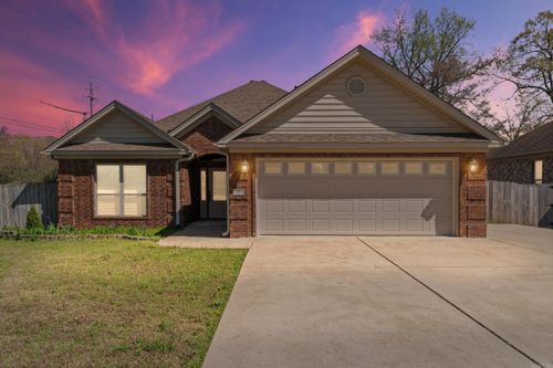 11 Tradewinds Dr, Cabot, AR, 72023-7057 | Card Image