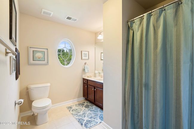 19 E Francesa Ct, Home with 3 bedrooms, 3 bathrooms and null parking in Farmingdale NJ | Image 36