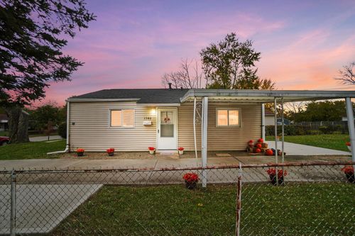 1382 Southfield Dr S, Columbus, OH, 43207-3237 | Card Image