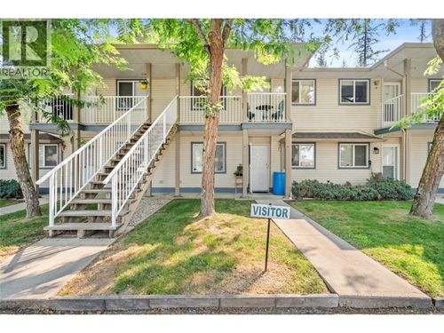 204-831 2nd Street Se, Salmon Arm, BC, V1E1S6 | Card Image