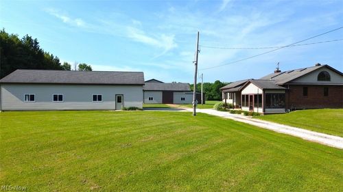 15227 Leroy Road, Thompson, OH, 44086 | Card Image