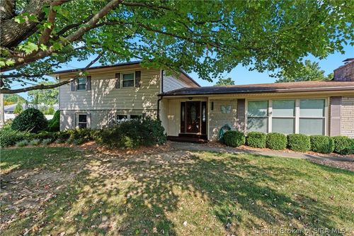 1301 Hibiscus Drive, Clarksville, IN, 47129 | Card Image