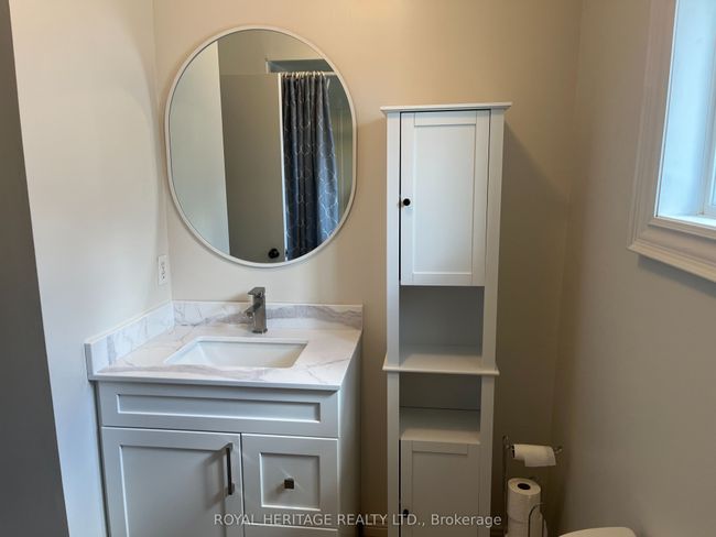 28 Renfield Cres, House other with 3 bedrooms, 3 bathrooms and 2 parking in Whitby ON | Image 25