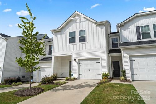 1021 Plumcrest Dr, Charlotte, NC, 28216-1634 | Card Image