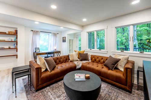 1f-1221 Baker Turn, Quechee, VT, 05059 | Card Image