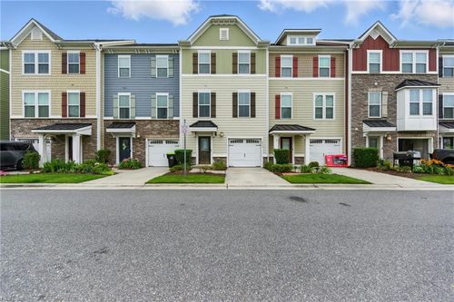 4317 Salt Marsh Ln, Chesapeake, VA, 23324-1473 | Card Image