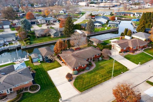 38151 Seaway Ct, Harrison Township, MI, 48045-2765 | Card Image