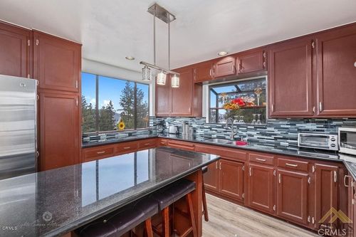 1521 Zermatt Dr, Pine Mountain Club, CA, 93222-4129 | Card Image