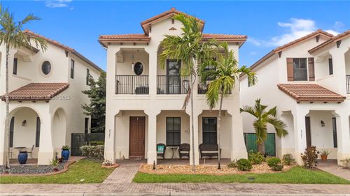 8387 Nw 38th St, Pembroke Pines, FL, 33024-3130 | Card Image