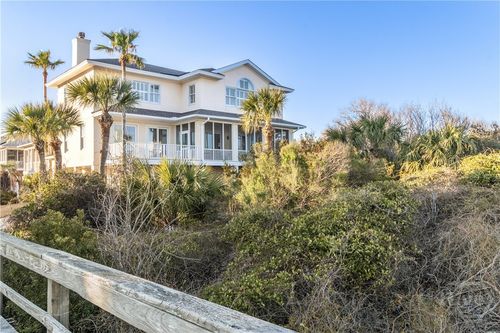 2 13th St, Tybee Island, GA, 31328-8947 | Card Image