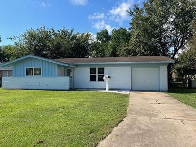 503 Ridgecrest Drive, House other with 3 bedrooms, 2 bathrooms and null parking in Port Lavaca TX | Image 2