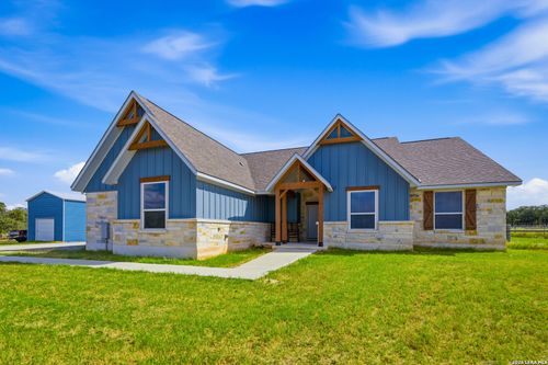5476 County Road 427, Stockdale, TX, 78160-7112 | Card Image