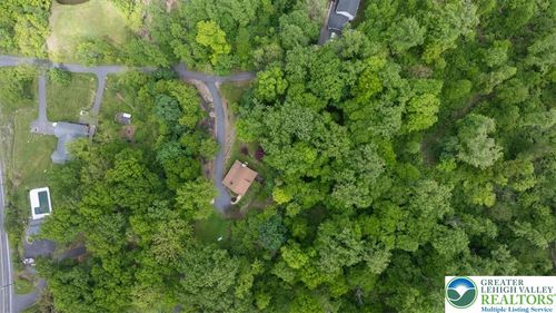 1315 Island Park, Williams Twp, PA, 18042 | Card Image