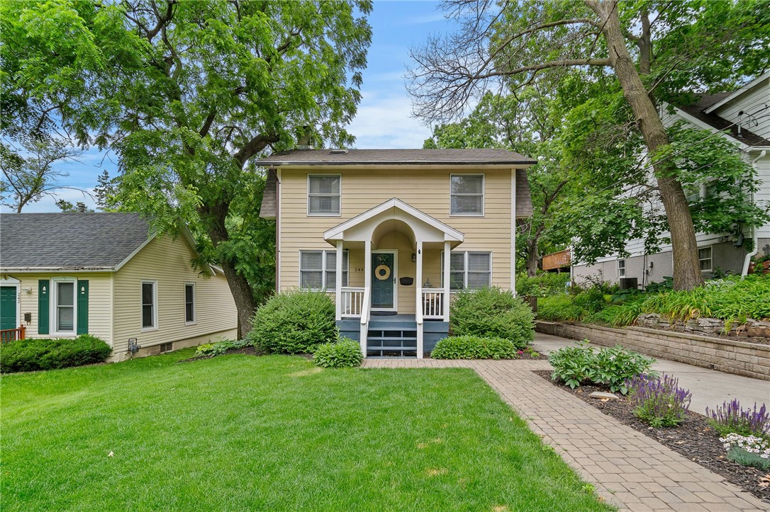 56th St, Des Moines, IA 50312