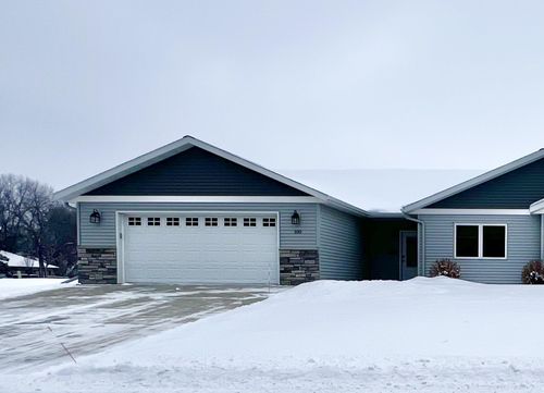 100 Fromm Cir, Granite Falls, MN, 56241-1820 | Card Image