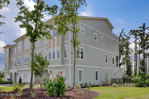 2697 Alvernia Dr, Castle Hayne, NC, 28429 | Card Image