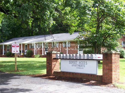 135 E Wall St, Rural Hall, NC, 27045-9394 | Card Image