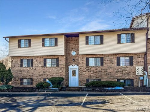 101-17 Village West 6 Units Court, Washington, MO, 63090 | Card Image