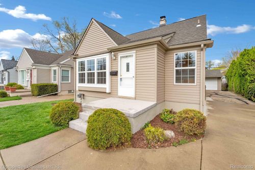 1240 11 Mile Rd, Berkley, MI, 48072-3041 | Card Image