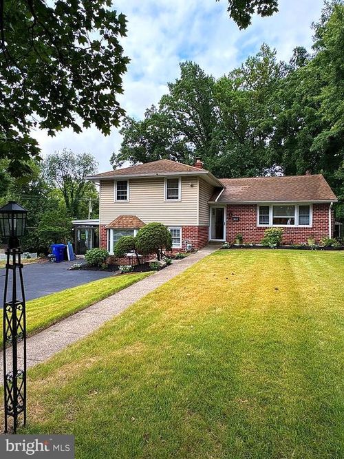 100 Boncouer Rd, CHELTENHAM, PA, 19012-1322 | Card Image
