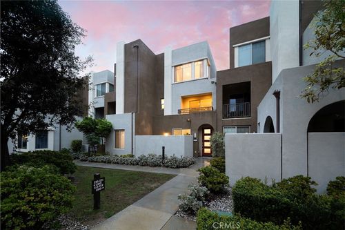 217 Magnet, Irvine, CA, 92618-0879 | Card Image