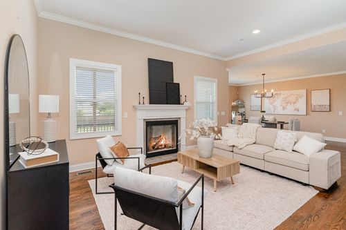 1031 Leaf Ln, Ashland City, TN, 37015-2555 | Card Image
