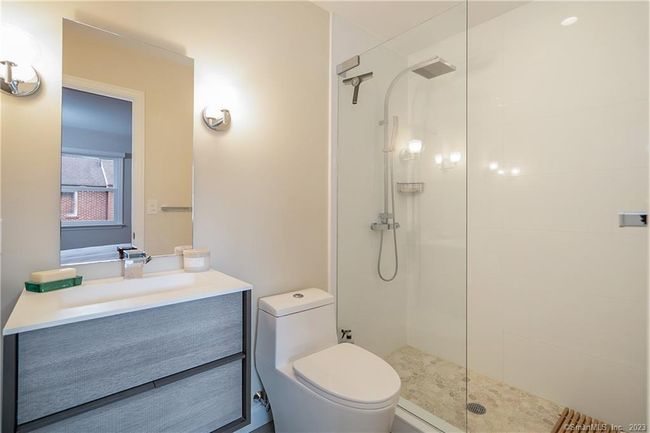 APT-8 - 56 Sherwood Pl, Condo with 2 bedrooms, 3 bathrooms and null parking in Greenwich CT | Image 12
