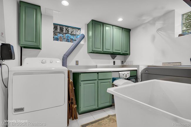 Laundry Room | Image 25