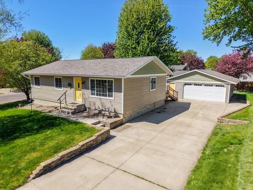 101 7th Ave Ne, Kasson, MN, 55944-1582 | Card Image