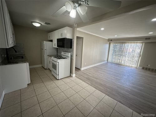 38280 Fairway Ct, Clinton Twp, MI, 48038-6612 | Card Image