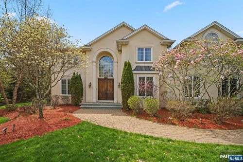 43 Beverly Rd, Hillsdale, NJ, 07642-1014 | Card Image