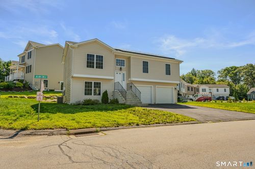 2 Julian Cir, Sterling, CT, 06377-1825 | Card Image
