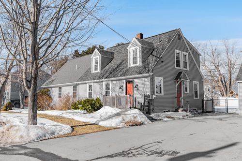 15 Fairfax Street, Bangor, ME, 04401 | Card Image
