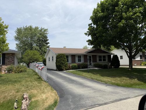 5712 Glenwood Drive, Mount Pleasant, WI, 53406 | Card Image