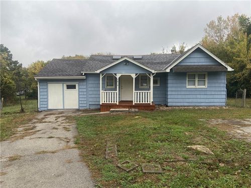 7810 E 66th St, Kansas City, MO, 64133-4705 | Card Image