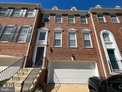 12578 Fair Village Way, Fairfax, VA, 22033-6231 | Card Image