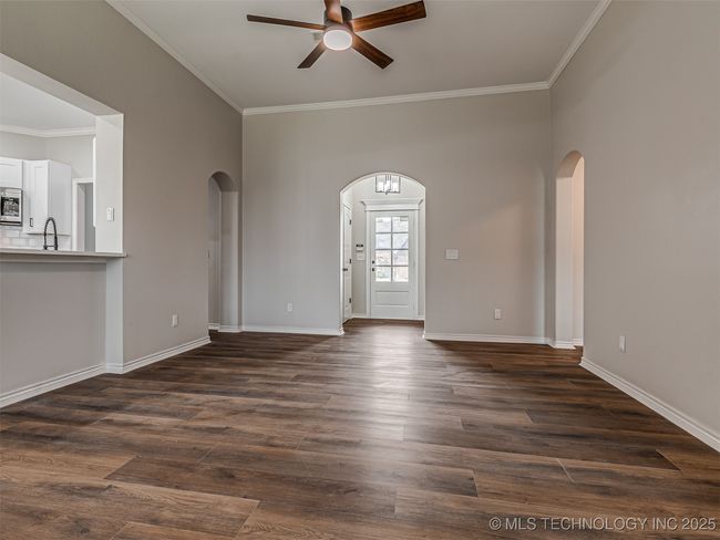 311 E 126 Th St S, House other with 3 bedrooms, 2 bathrooms and null parking in Jenks OK | Image 8