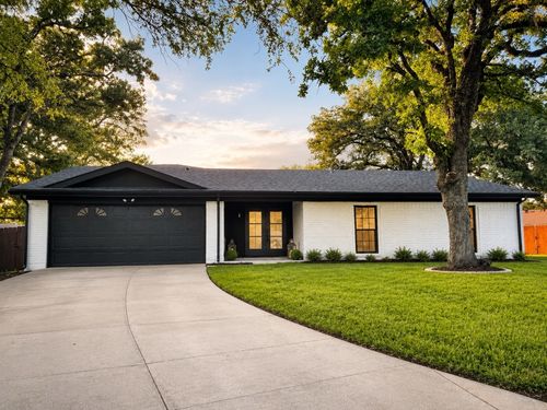 2916 Jason Court, Fort Worth, TX, 76112 | Card Image