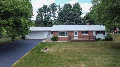 105 Holman Road, Deerfield, WI, 53531 | Card Image