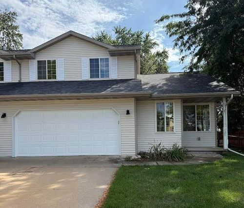 121 E Meadow Grove Boulevard, APPLETON, WI, 54915 | Card Image