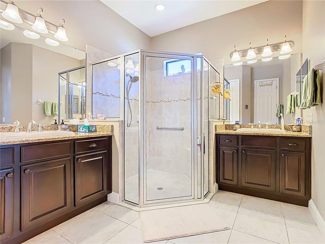 Master B.R> #2 Bath | Image 24