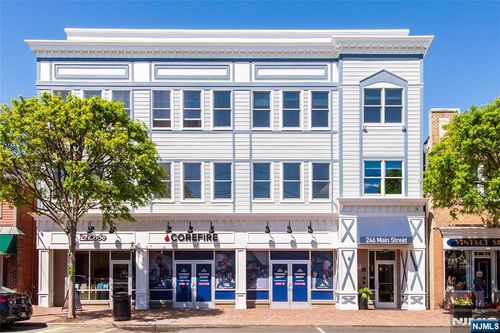 246 Main St, Chatham, NJ, 07928-2412 | Card Image