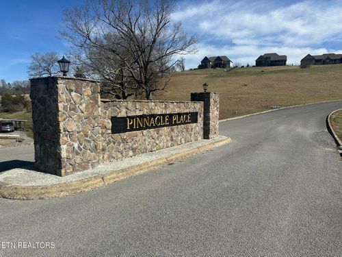 17 Danielle Ct, Harrogate, TN, 37752-7404 | Card Image