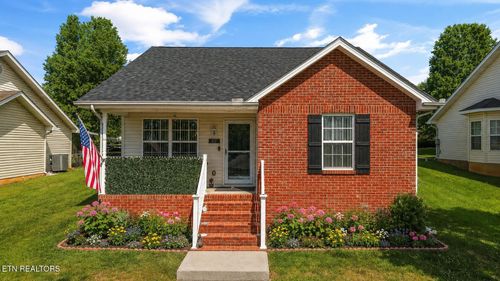 1709 Watauga St, Sevierville, TN, 37876-0678 | Card Image