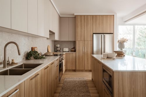 202-2380 Emery Court, North Vancouver, BC, V0V0V0 | Card Image